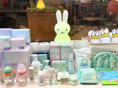 朱家角夏日的闲适时光 灯影、评弹与文创的奇妙交响